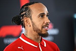 Hamilton de Ferrari estampa capa do F1 25; confira data de revelação