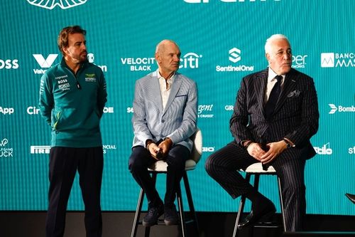 "Aston Martin podr&iacute;a convertirse en el PSG de la F1", dice Rosberg