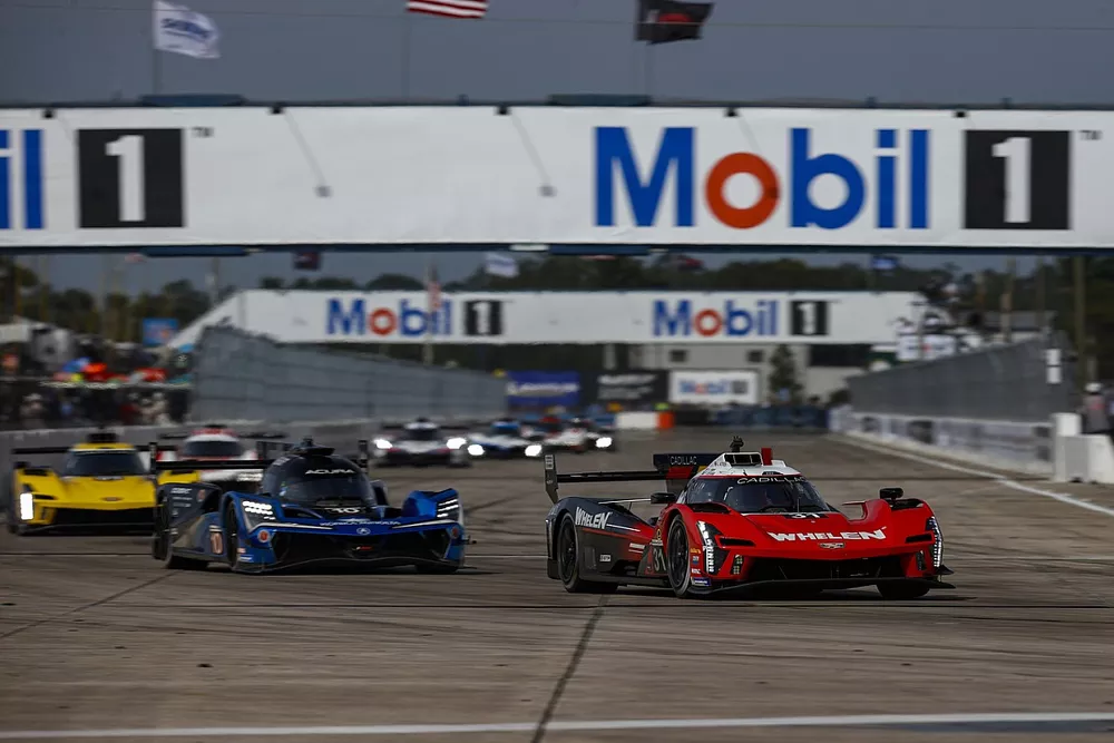 #31 Whelen Engineering Cadillac Racing Cadillac V- Series.R: Pipo Derani, Alexander Sims, Jack Aitken