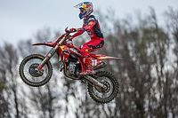 Jorge Prado aumenta su liderato tras otro gran MXGP de Suiza