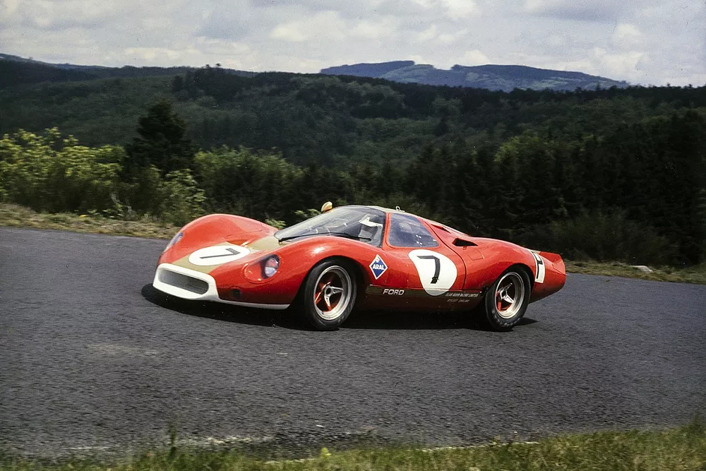 Frank Gardner, Richard Attwood, Alan Mann Racing Ltd, Ford F3L P68