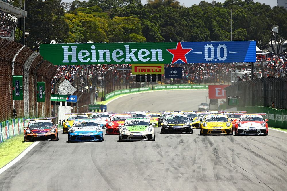 Largada da Porsche Cup em Interlagos