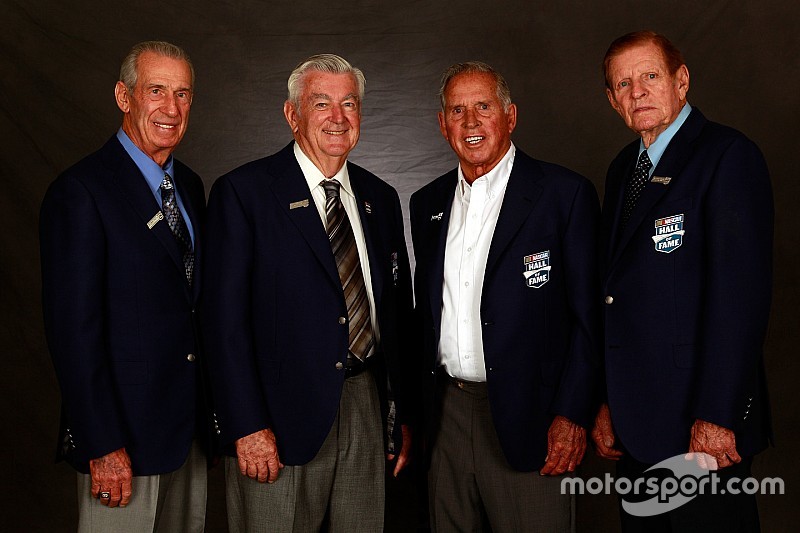 Lenda da NASCAR, David Pearson morre aos 83 anos