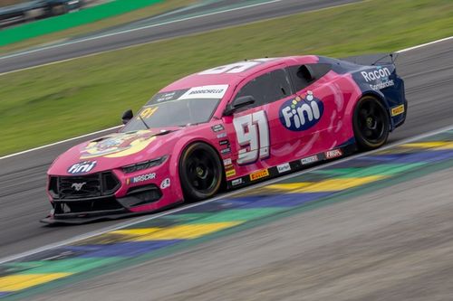 Barrichello desembarca em SP no domingo e conquista t&iacute;tulo da NASCAR Brasil