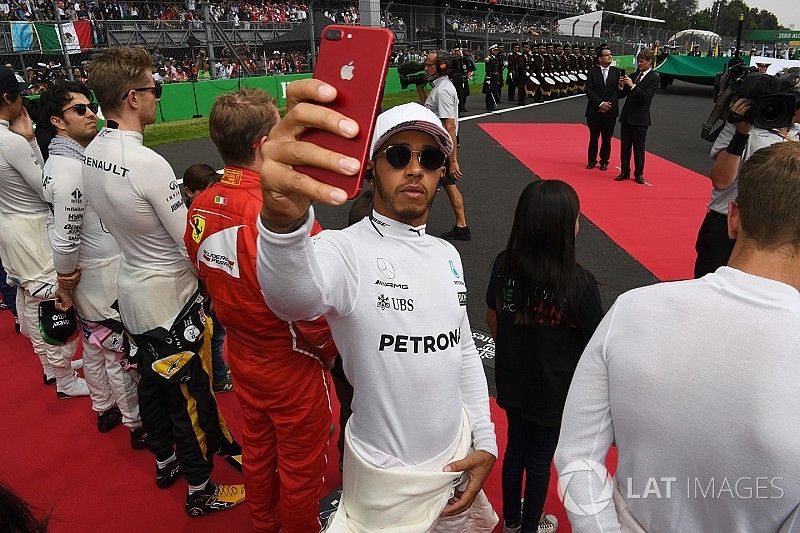 Selfie de Lewis Hamilton, Mercedes AMG F1