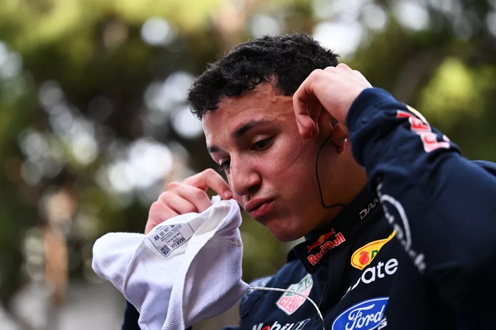 Isack Hadjar, Red Bull Racing