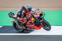 Binder manda en el warm up 'vintage' del GP de Gran Bretaña