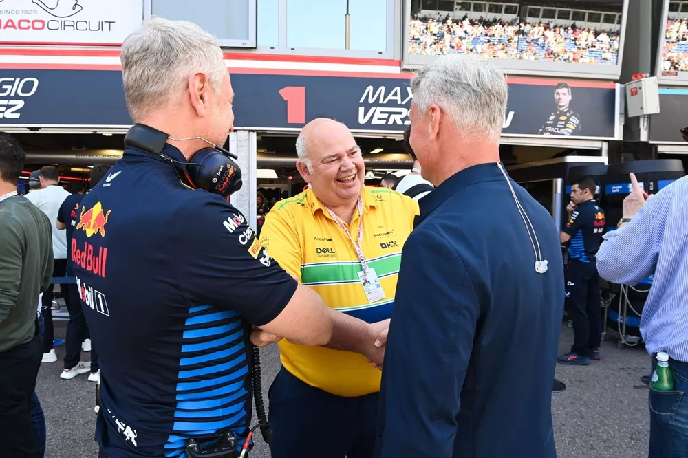 Jonathan Wheatley, Team Manager de Red Bull, Rob Marshall, dise&ntilde;ador jefe de McLaren F1 Team, David Coulthard, Presentador