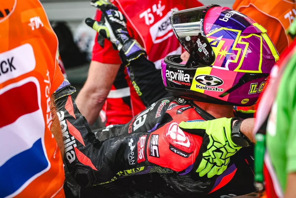 Aleix Espargaro, Aprilia Racing Team crash
