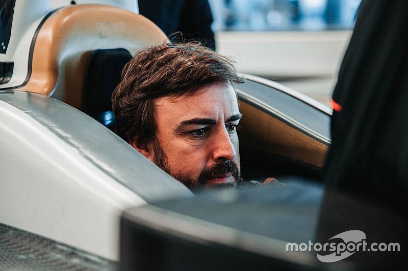 Alonso túl van az indys üléspróbáján a McLaren csapatával