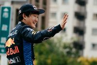 Cómo se vio a Tsunoda en su primera aparición pública como piloto de Red Bull