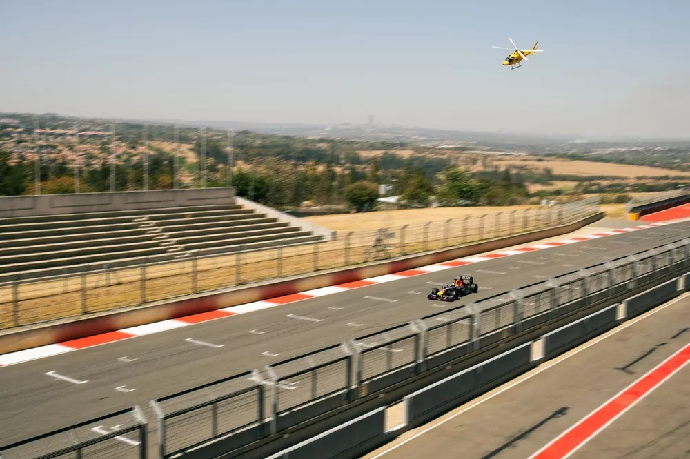 David Coulthard en d&eacute;monstration avec la Red Bull RB7 &agrave; Kyalami