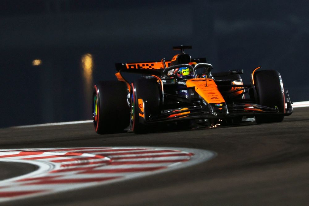Oscar Piastri, McLaren MCL38