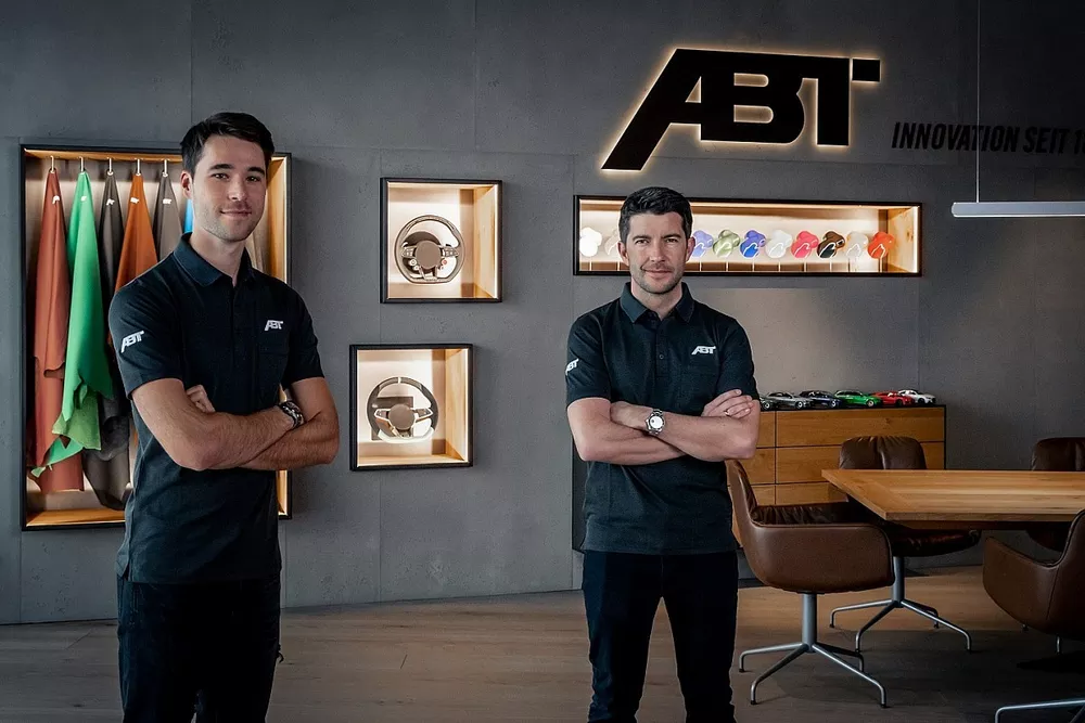 Kelvin van der Linde en Mike Rockenfeller, Abt