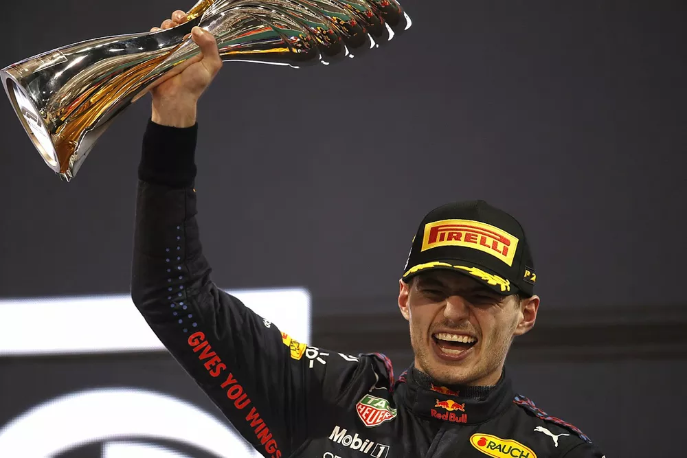 Podio: campe&oacute;n de pilotos de 2021, Max Verstappen, Red Bull Racing