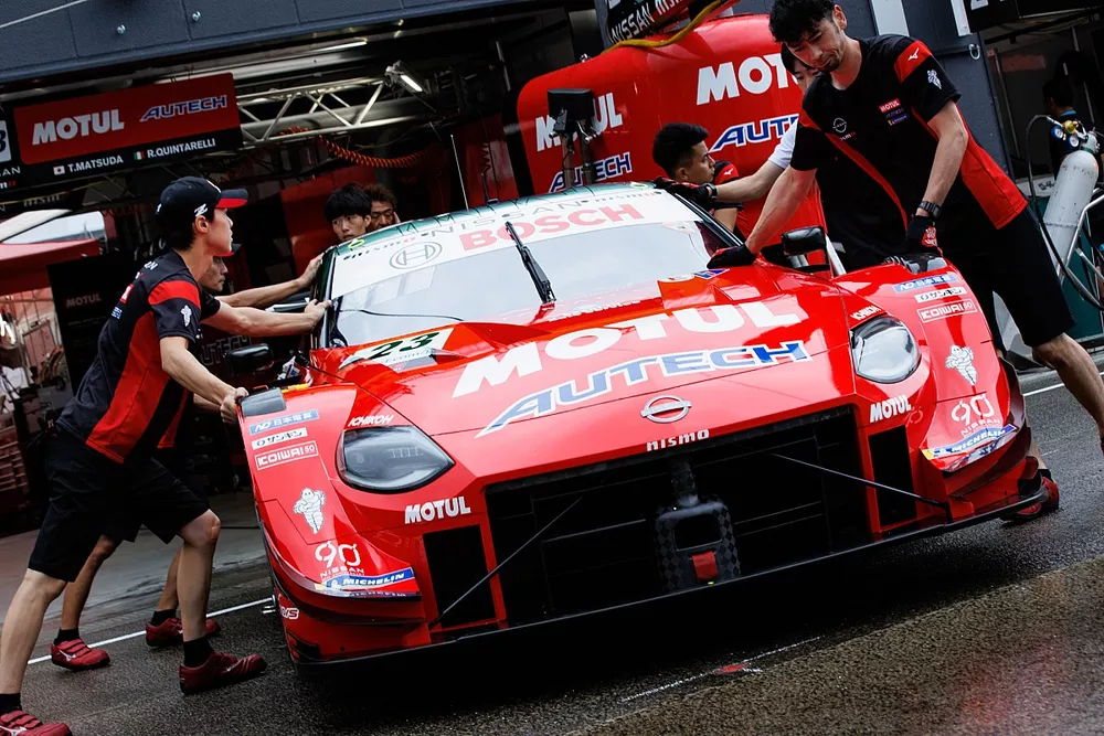 #23 MOTUL AUTECH Z