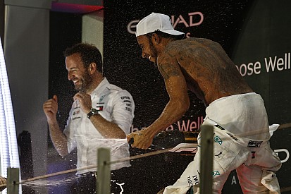 34 esztendős lett az ötszörös világbajnok Lewis Hamilton