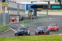 Azcona gana en Vallelunga con CUPRA y es el primer líder del certamen