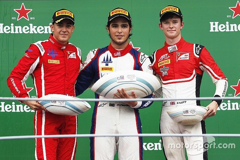 Podium: race winner Pedro Piquet, Trident, second place Giuliano Alesi, Trident, third place Callum Ilott, ART Grand Prix