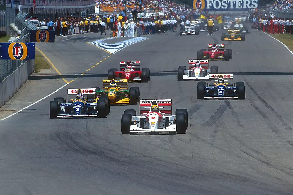 Ayrton Senna, McLaren, davanti a Alain Prost, Williams; Michael Schumacher, Benetton; Damon Hill, Wi