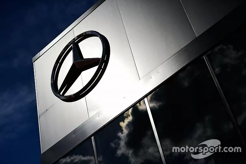 Mercedes logo
