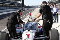 Newgarden prob&oacute; auto con parabrisas en IndyCar