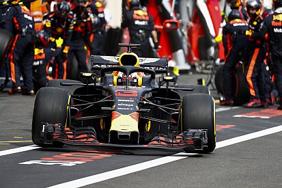 Photos reveal how Ricciardo’s front wing came apart