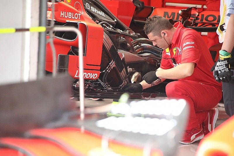 Detalle de la parte trasera del Ferrari SF90