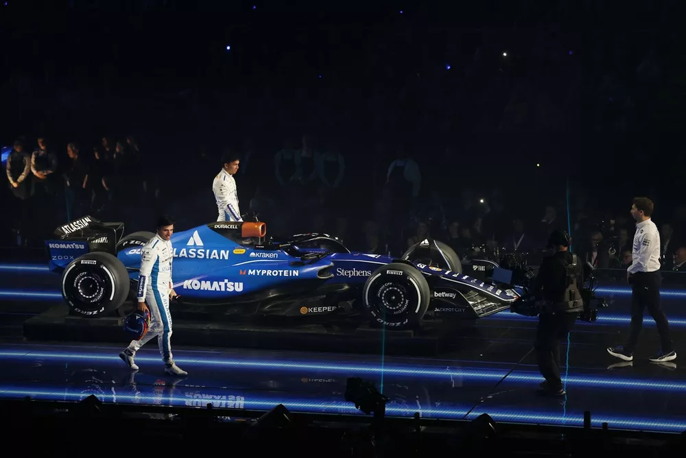 Carlos Sainz, Williams, Williams FW47, Alex Albon, Williams