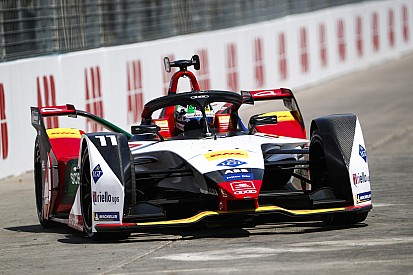 Buemi indulhat az élről, mivel Di Grassit technikai szabályszegés miatt kizárták