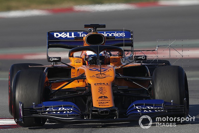Tes F1 Barcelona II: Sainz tercepat pagi, Vettel kecelakaan