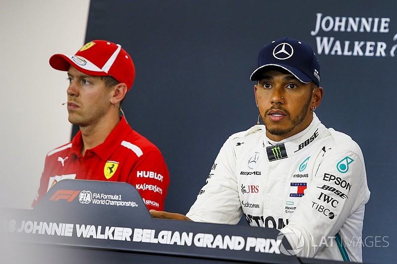 Villeneuve kaszinóba küldené Hamiltont, amiért mindig ilyen szerencsés