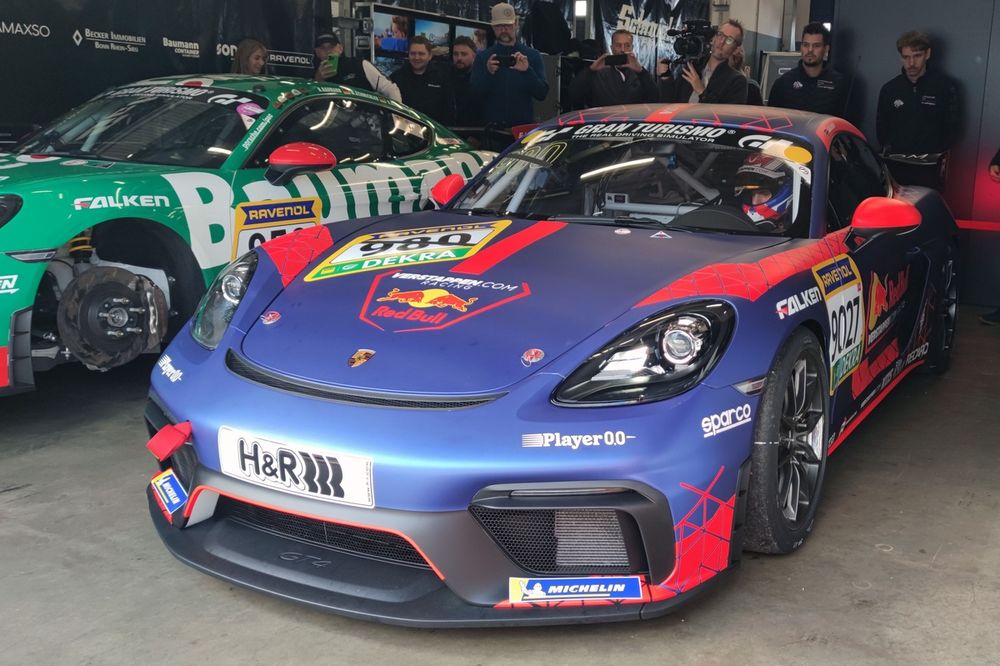 Max Verstappen, Porsche 718 Cayman GT4 