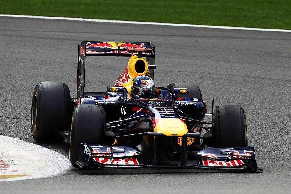 Sebastian Vettel, Red Bull Racing RB7. 