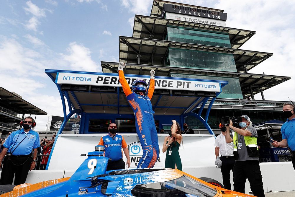 Ganador de la pole Scott Dixon, Chip Ganassi Racing Honda