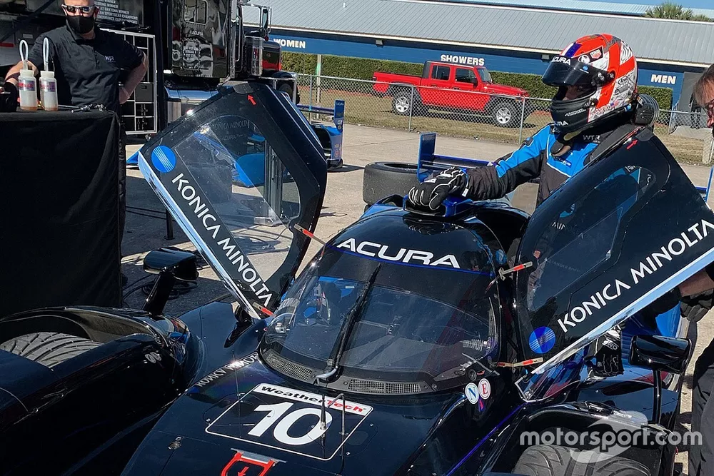 #10 Wayne Taylor Racing Acura ARX-05 DPi