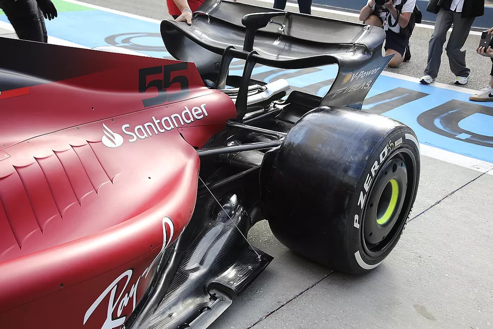 Parte trasera del Ferrari F1-75 
