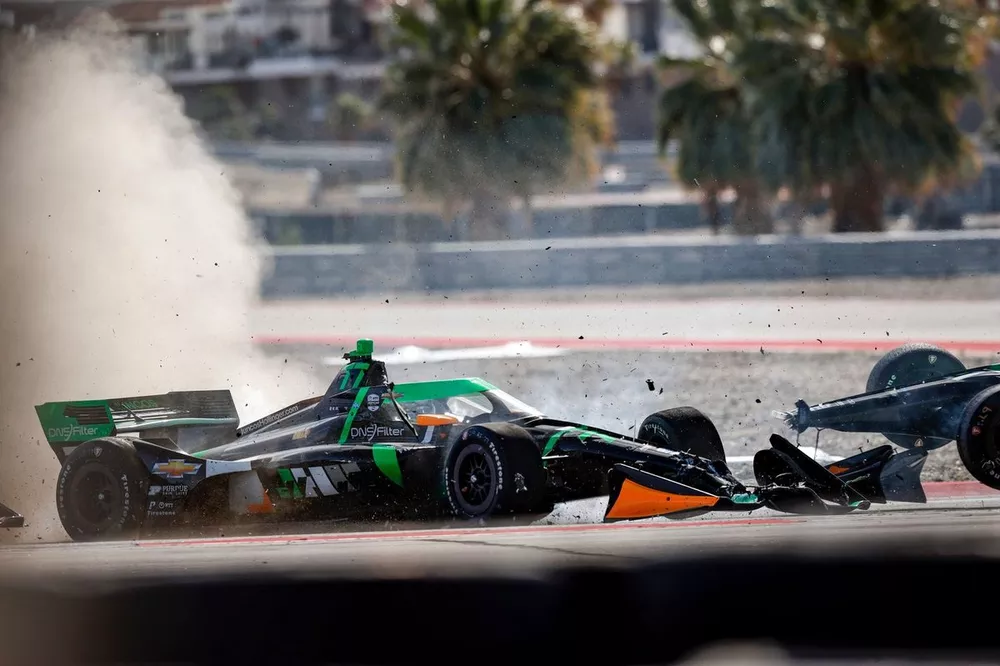 Romain Grosjean, Juncos Hollinger Racing Chevrolet, crash