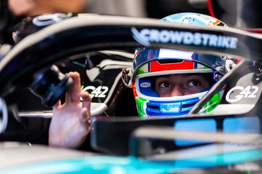 Andrea Kimi Antonelli, Mercedes-AMG F1 Team, in the cockpit 
