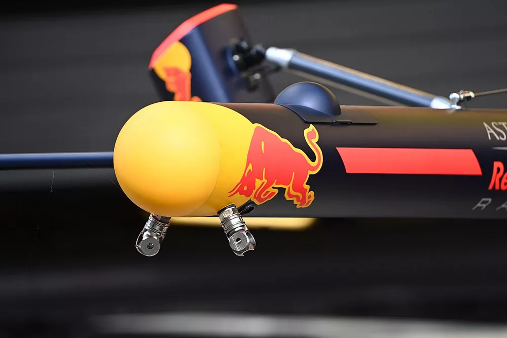 Red Bull pit gantry 