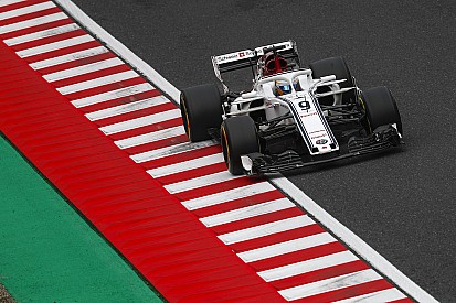 Ericsson, Bottas'ı geçmeye çalışırken kaza yapmış