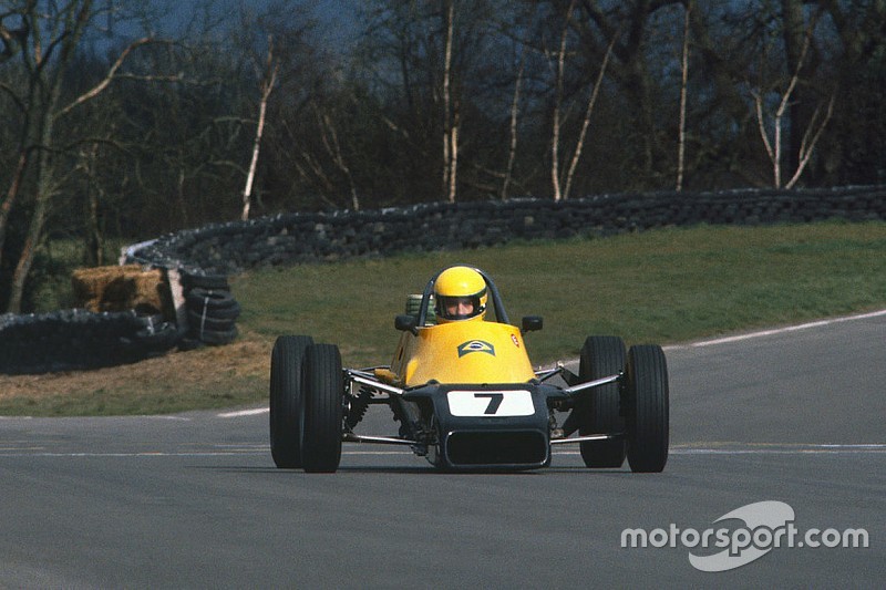 El primer coche de Ayrton Senna se mostrará en Race Retro.