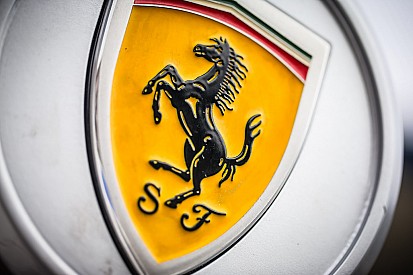 Первые фотографии новой Ferrari попали в Cеть до презентации