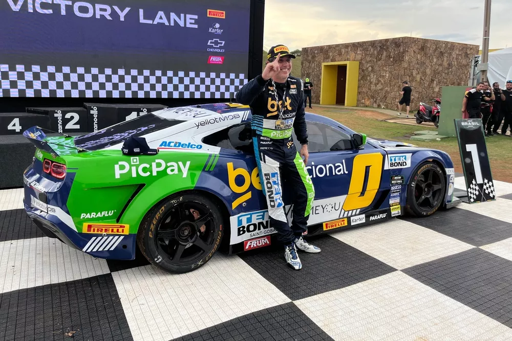 Cac&aacute; Bueno; NASCAR Brasil