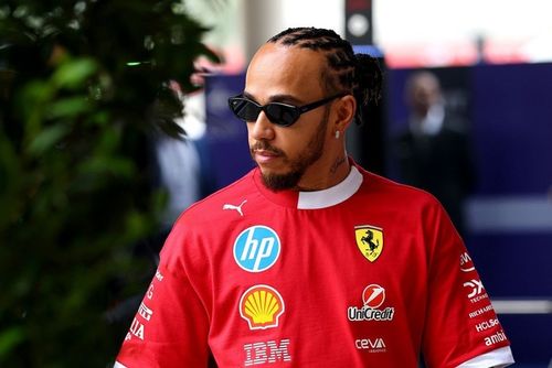 Hamilton "reza" por hacerlo bien en la la F1 2026 tras sufrir con el efecto suelo