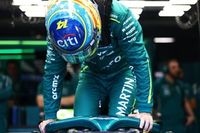 Alonso explica su "desventaja astron&oacute;mica" en la salida de la sprint en Brasil