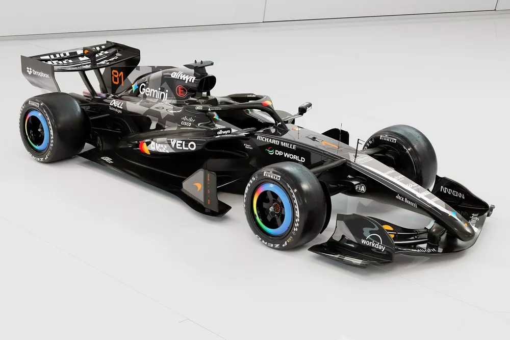 マクラーレン F1新時代も覇権を狙う！ 王者マクラーレン、テスト用ブラックカラーの