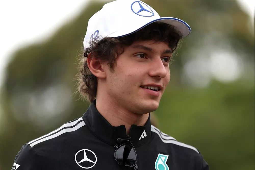 Coulthard: Antonelli's Inner Circle Key to Keeping Him 'Undistracted' in Title Fight