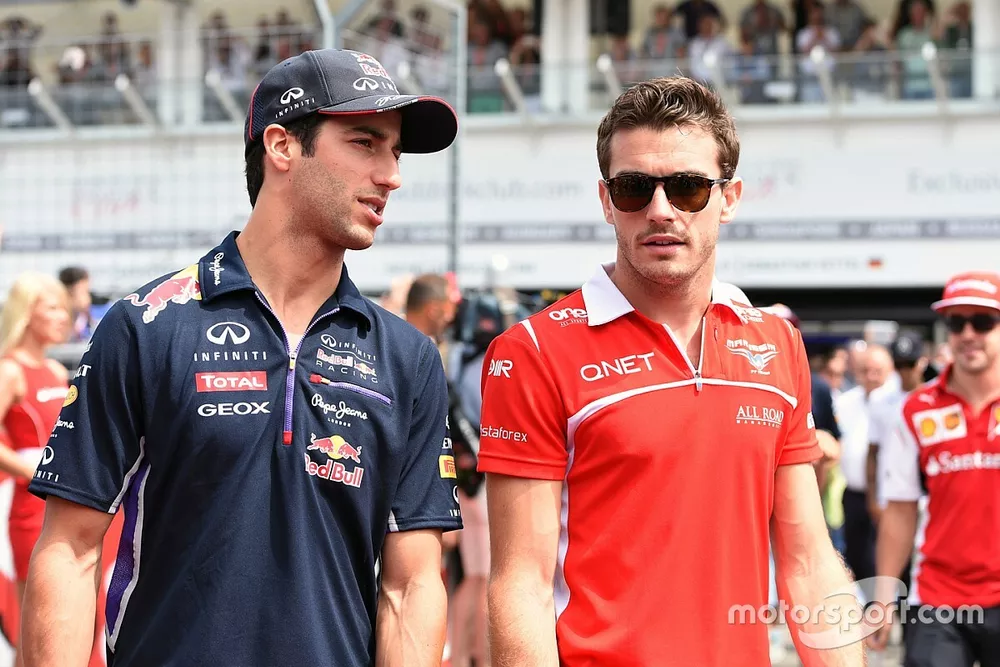 Daniel Ricciardo, Red Bull Racing and Jules Bianchi, Marussia F1 Team on the drivers parade
