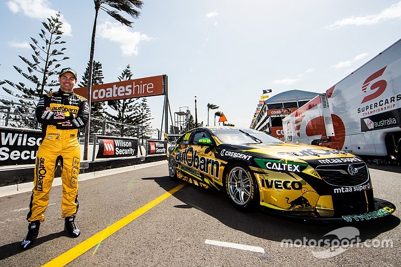 Lowndes surprised with gold send-off livery
